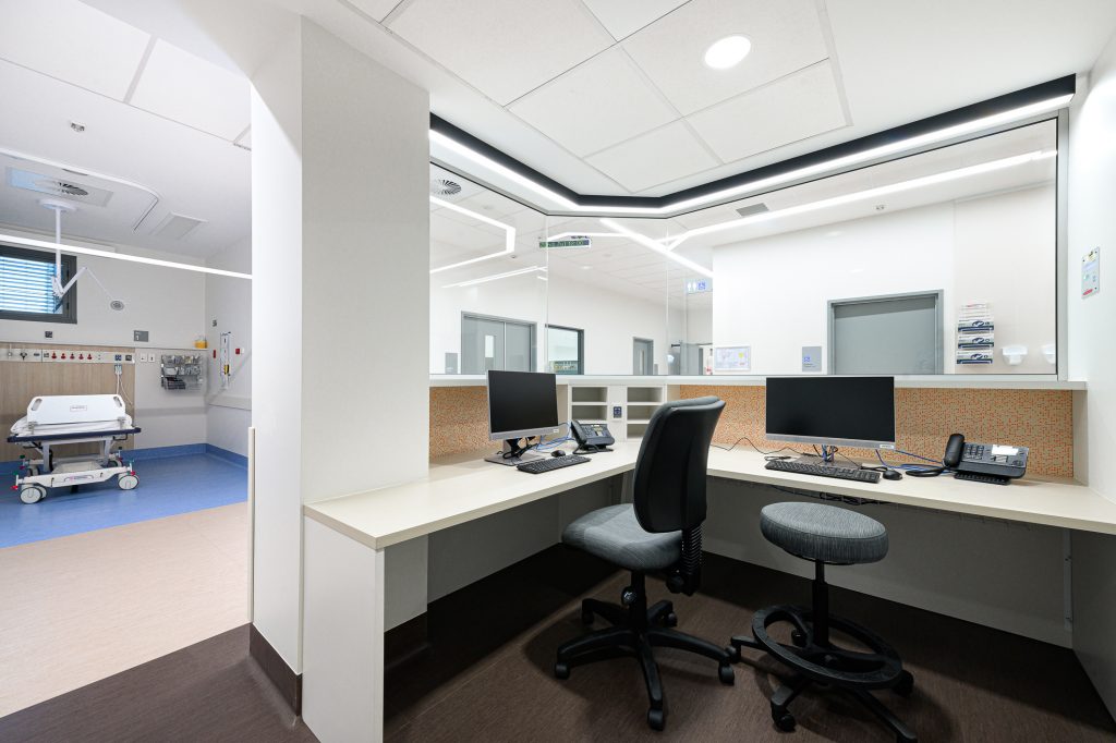 Farrago-A&E-Gladstone-004-Web